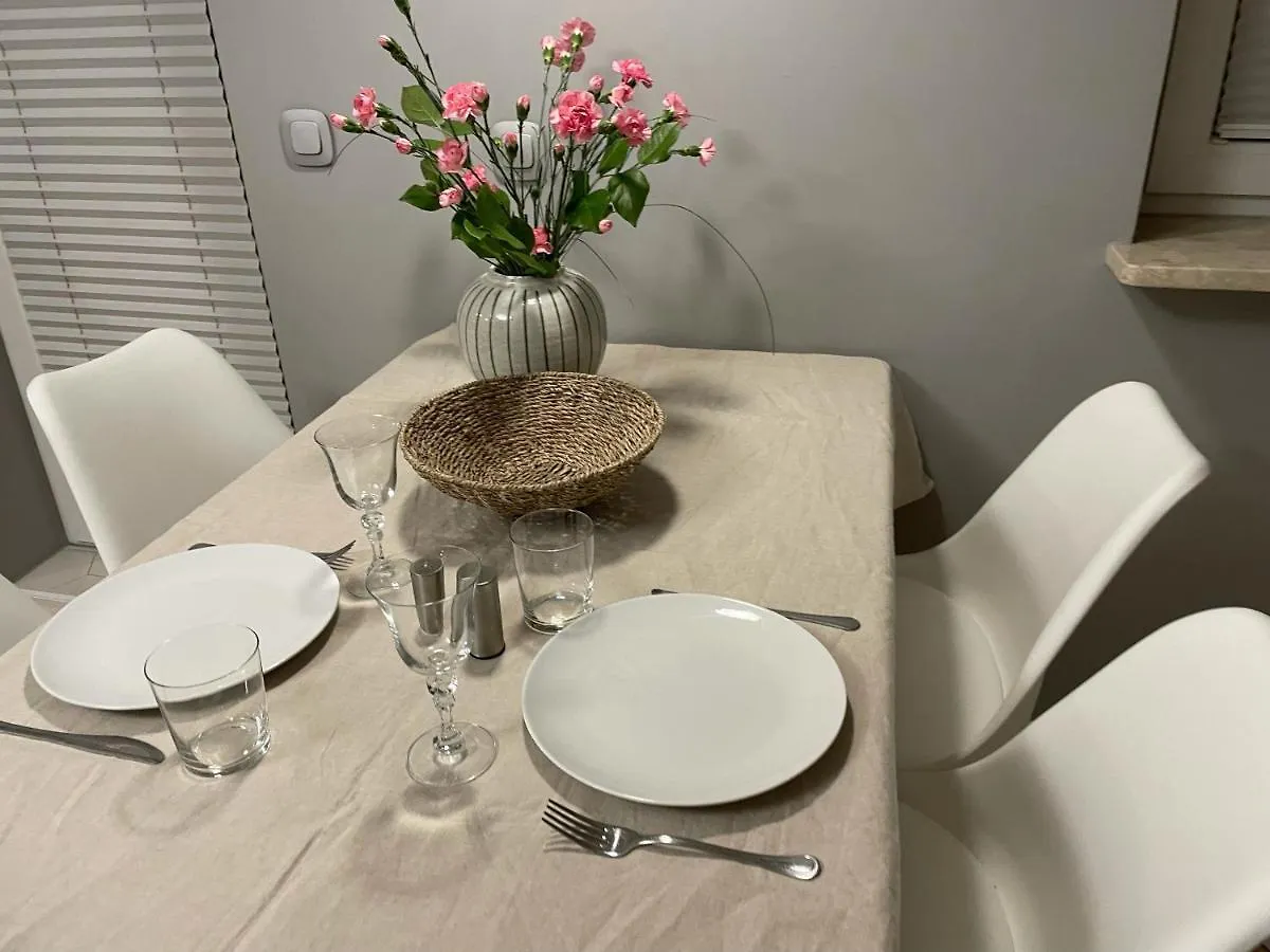 Apartament Z Tarasem Przy Parku Warsaw Poland