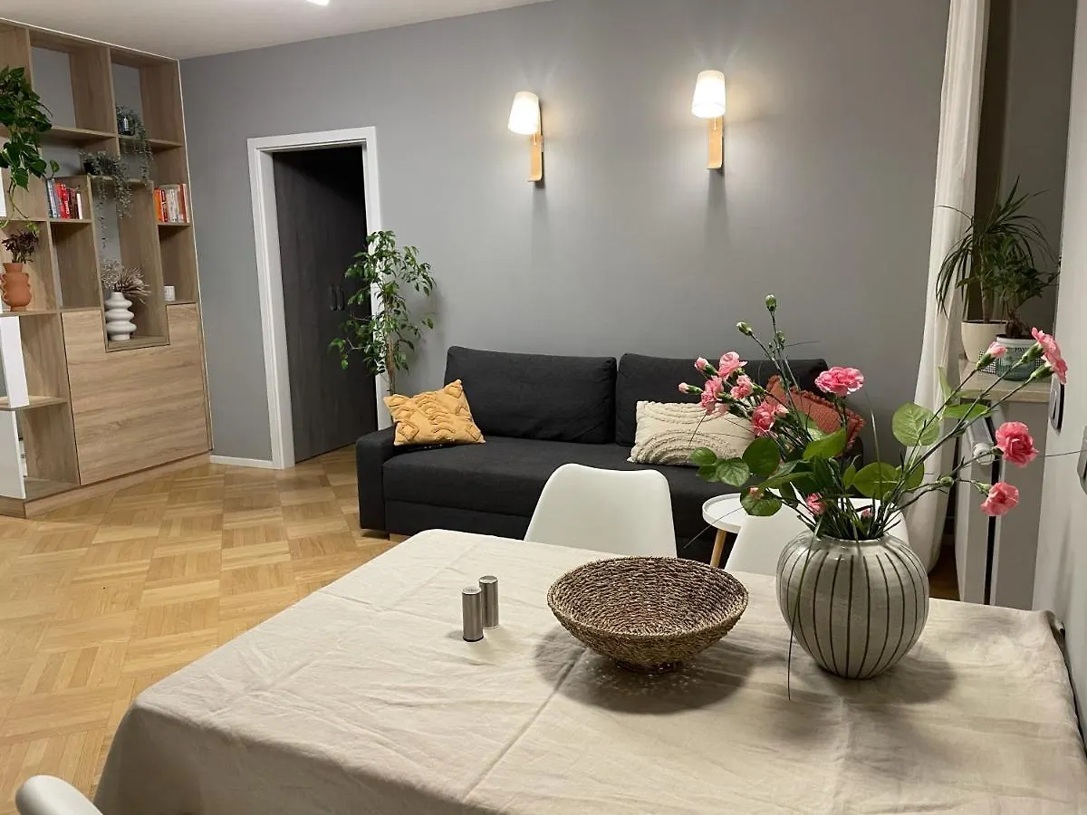 Apartament Z Tarasem Przy Parku Warsaw 0*,  Poland