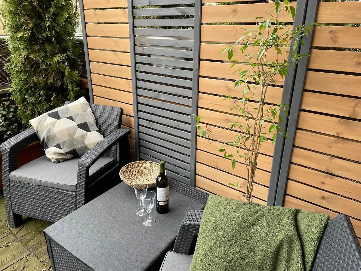 Apartament Z Tarasem Przy Parku Warsaw Poland